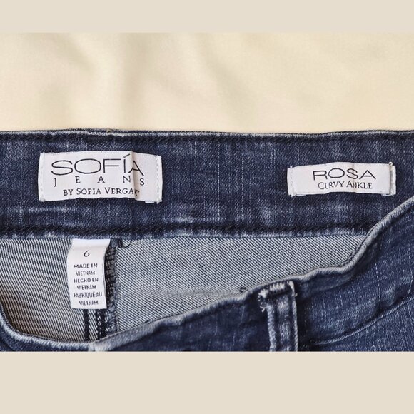 Sofia Jeans by Sofia Vergara “Rosa” Curvy Ankle Jeans w/ Fringe Hem – Size 6 - Picture 3 of 4